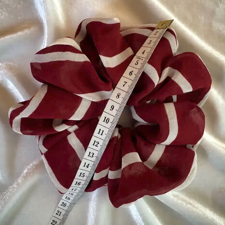 Accessori per capelli: XXL Scrunchie - Doppelseitiger Chiffonstoff - Handgefertigt – Nuovo e nell'imballaggio originale da Vals venduto da ABA-Atelier 2
