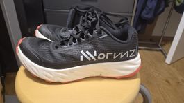 NNormal Kjerag Trailrunningschuhe schwarz Grösse 40.5