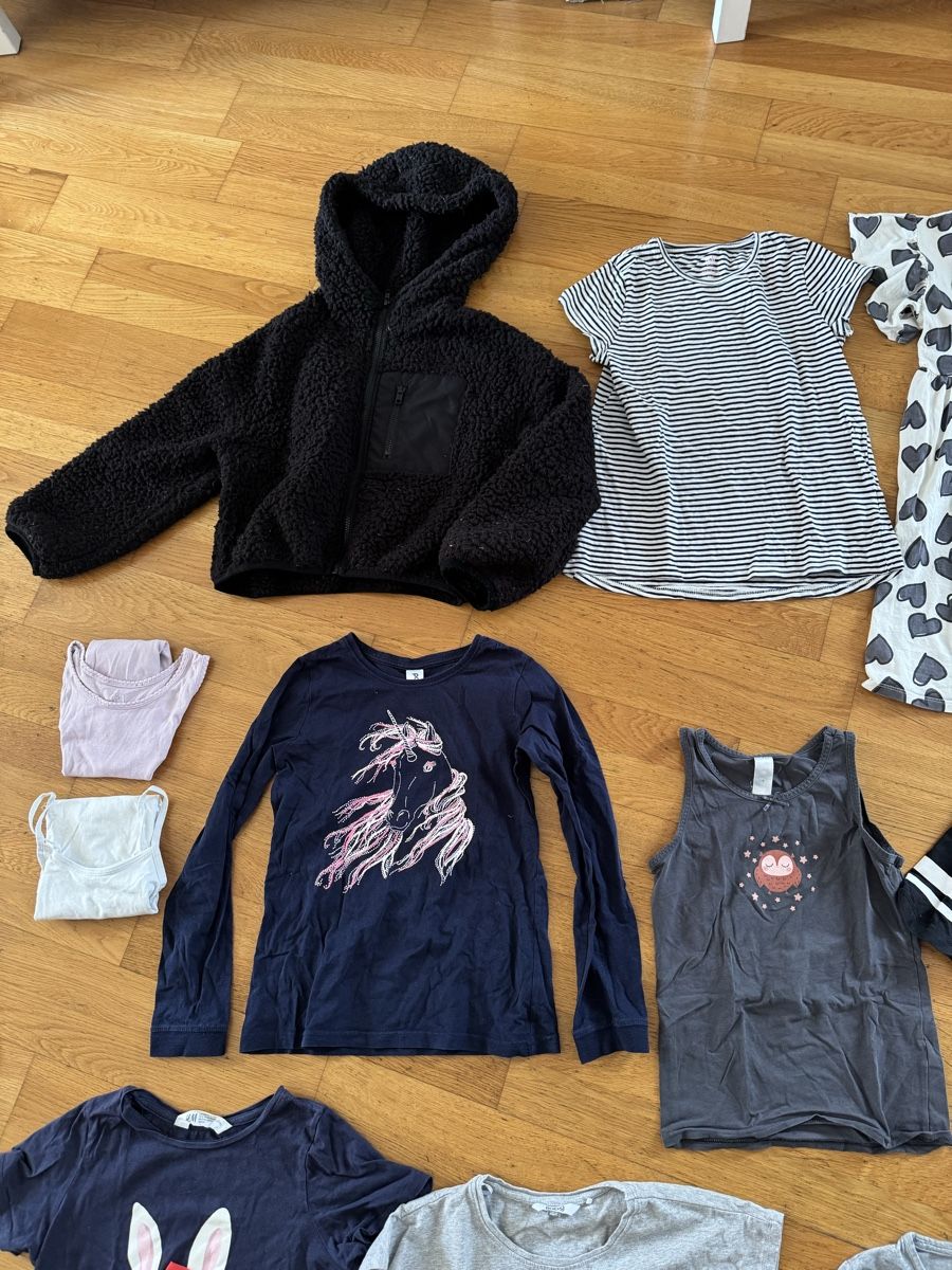 Lotti & Set di vestiti: Kleiderpaket 134 140 – Usato da Dierikon venduto da FraeuleinMaus17 5