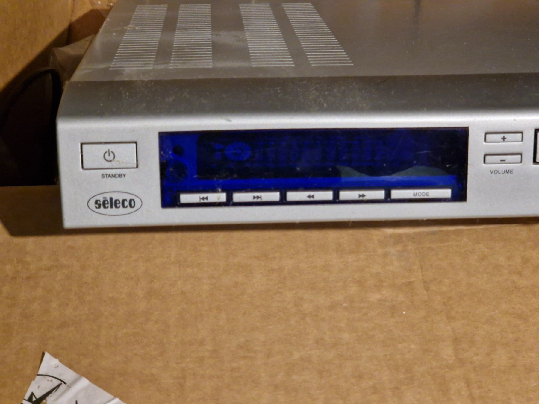 Tous les DVDs: DVD player 5.1 – D'occasion à Corcelles NE par dan_y7zm 1