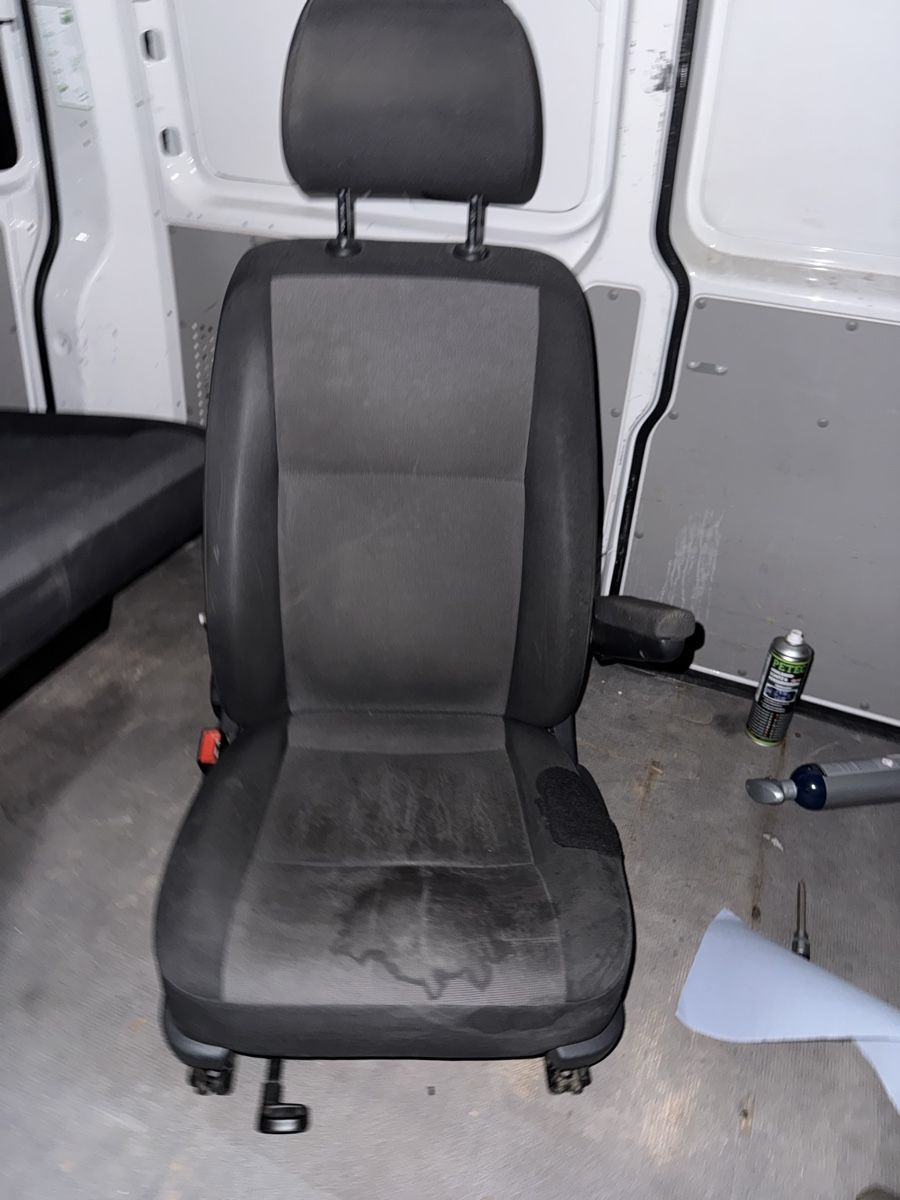 VW Tutti pezzi di ricambio auto: VW T6 Fahrersitz + Sitzbank – Usato da Wolfhalden venduto da snupiid 3