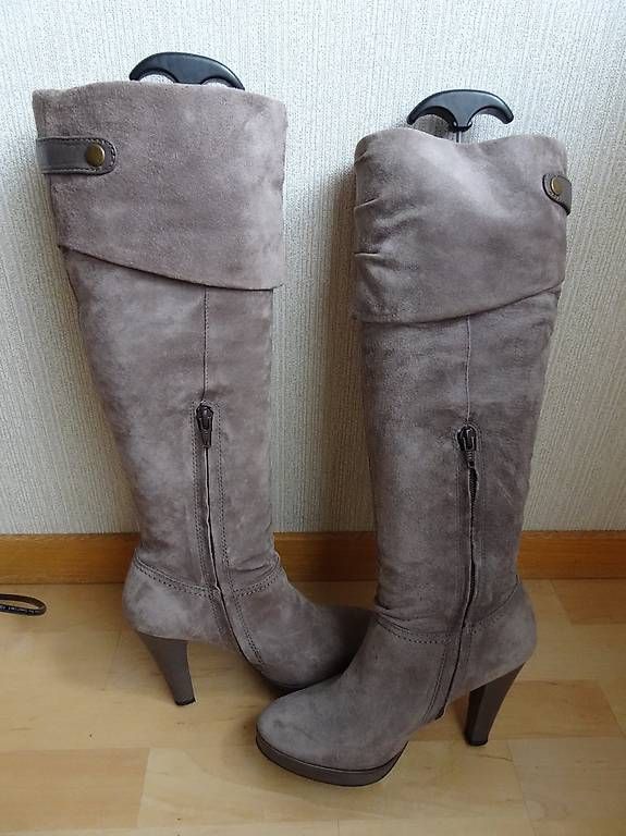 Scarpe da donna: Wildlederstiefel – Usato da Goldau venduto da Nussbi1 1