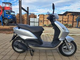 Piaggio FLY 125 Roller Scooter Lieferung möglich