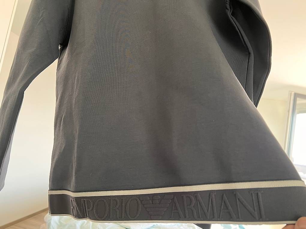 Maglioni & Felpe: Armani Sweatshirt (M) – Usato da Wädenswil venduto da Volvic13 3