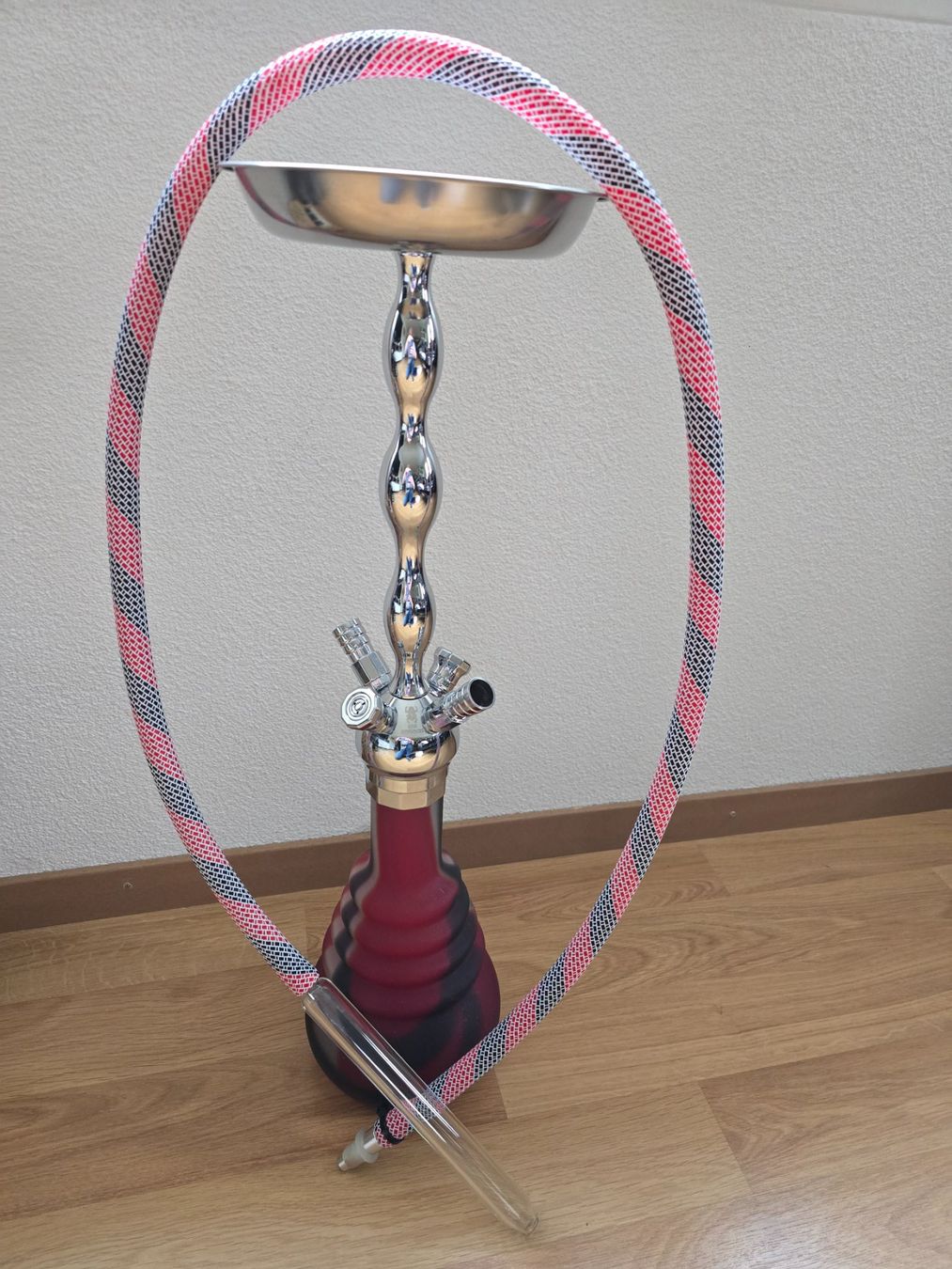 Narguilés: Kaya Shisha PNX BB 660 Red Temptation – D'occasion à Büttikon AG par Amineah