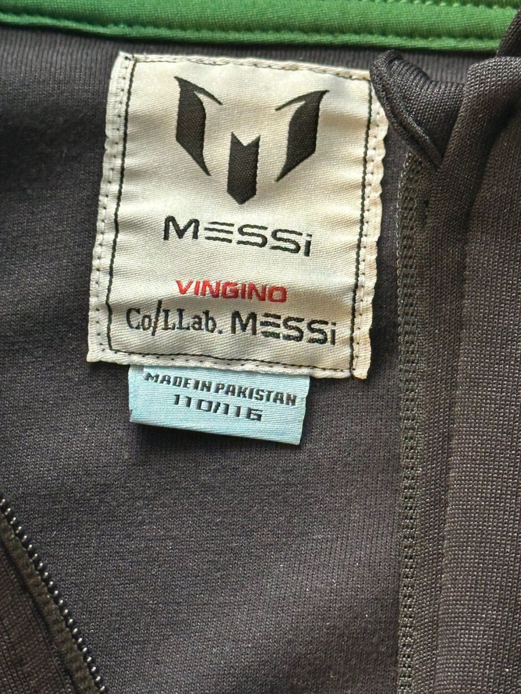 Giacche & Cappotti: Vingino Messi-Sweat-Jacke Gr 110-116 – Usato da Schaanwald venduto da JasmineH03 1