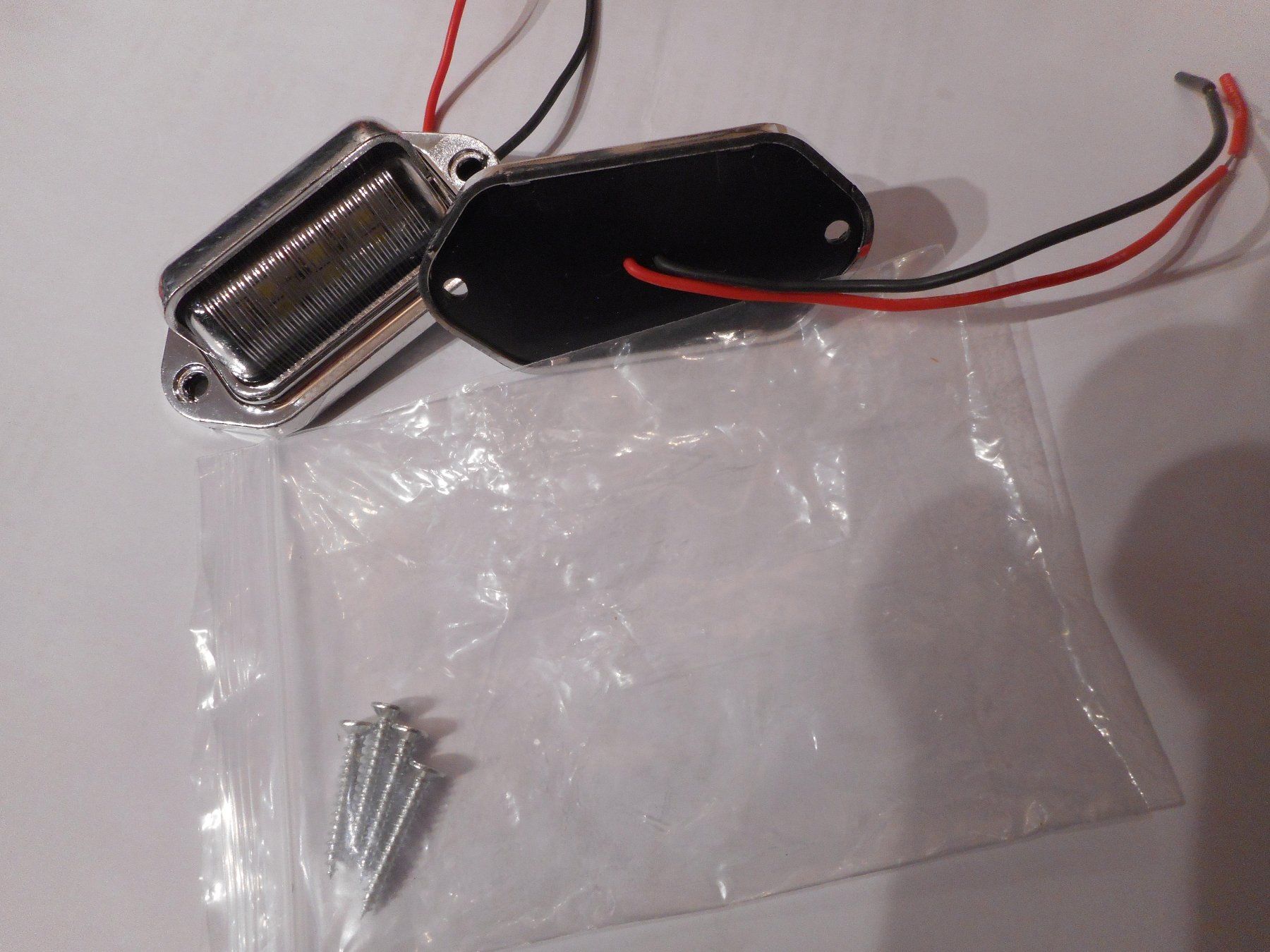 Tutti pezzi di ricambio auto: 2x Nummernschildbeleuchtung LED Chrom – Nuovo e nell'imballaggio originale da Bretzwil venduto da gbfluck 1