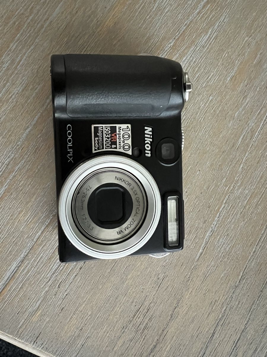 Nikon Appareil photo: Nikon P5000 – D'occasion à Baar par kri_m7t2