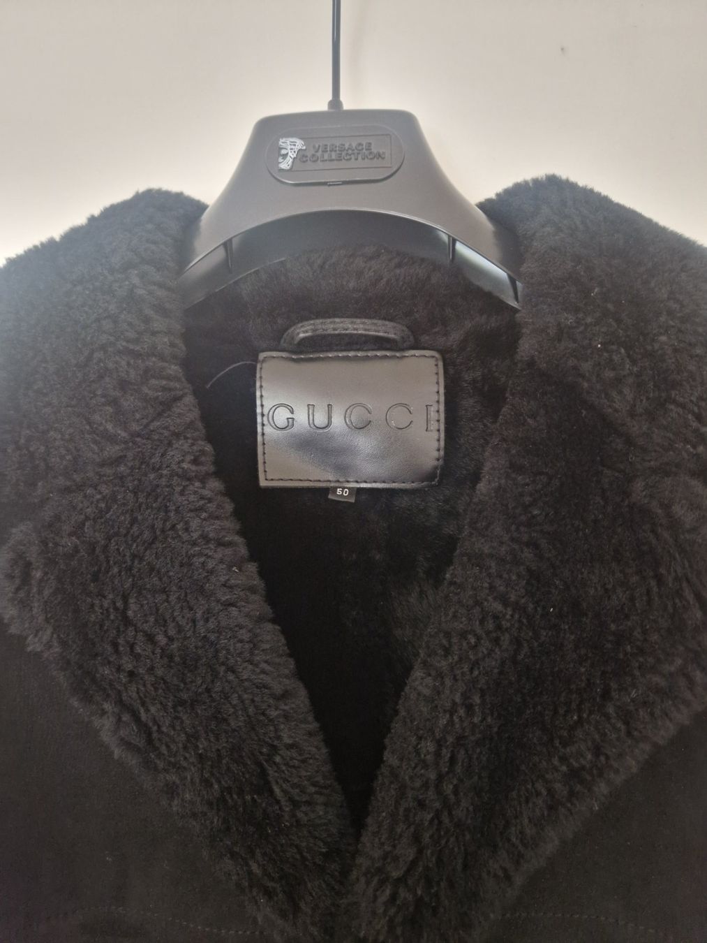 Gucci Cappotti: GUCCI SHEARLING MANTEL GR.50 SCHWARZ ORIGINAL – Usato da Bottighofen venduto da menschenfamilie 3