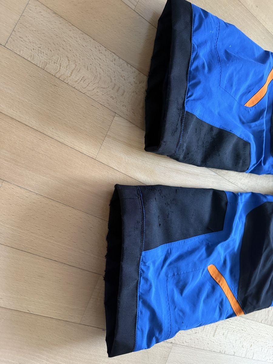Spyder Pantalons: Spyder Skihose Gr.8 – D'occasion à Hinwil par PlantsbyChe 2