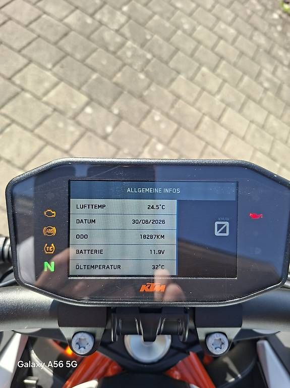 Route: KTM Super Duke R – D'occasion à Oberhelfenschwil par s4525 4