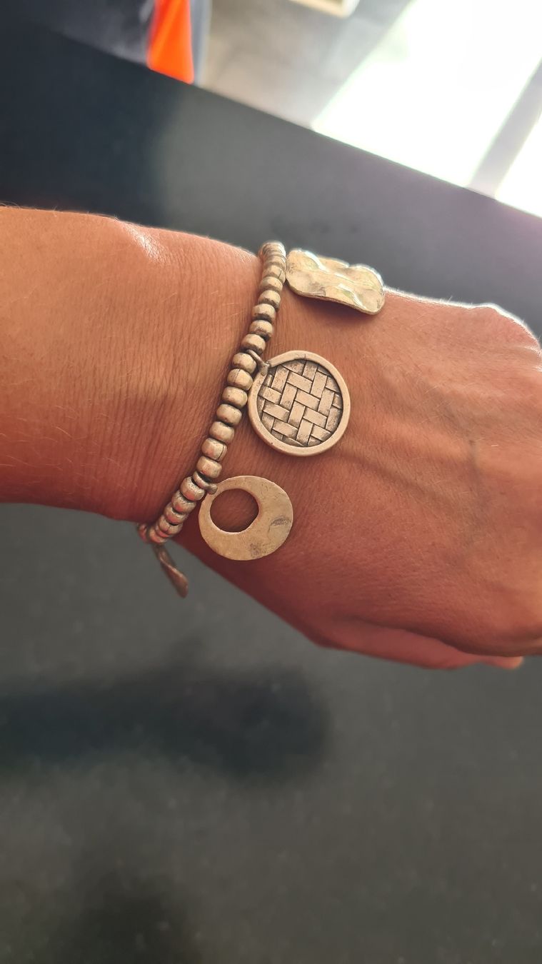 Armbänder & -reifen: einmalig schönes Armband – Gebraucht aus Winterthur von sandi99