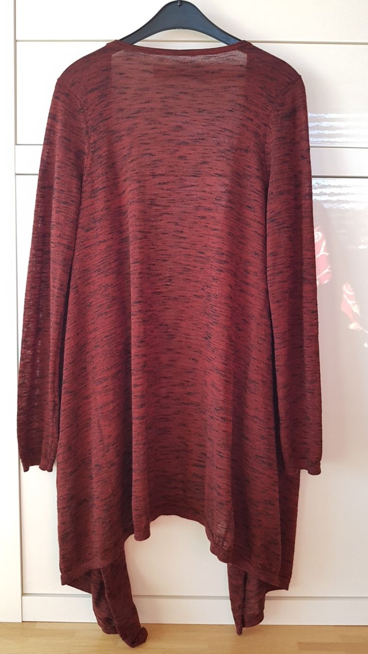 Gilet & Giacche senza maniche: Confortable cardigan bordeau – Nuovo (secondo la descrizione) da Le Mont-sur-Lausanne venduto da olatiu 1