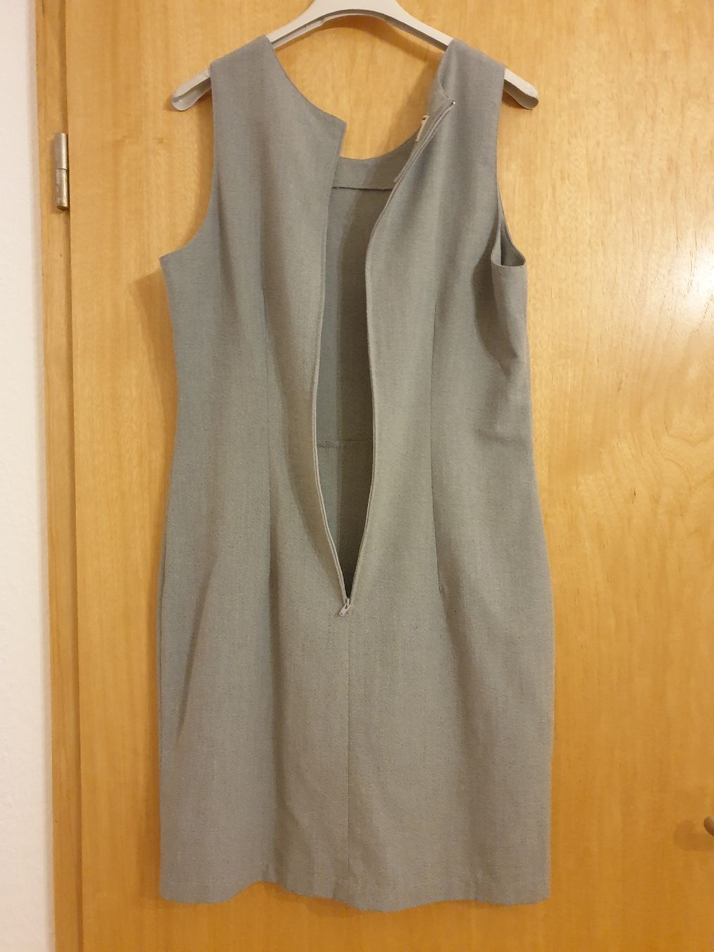 Vestiti: Robe classique vintage, S, grise, 56%viscose – Usato da Neuchâtel venduto da Verenas12 3