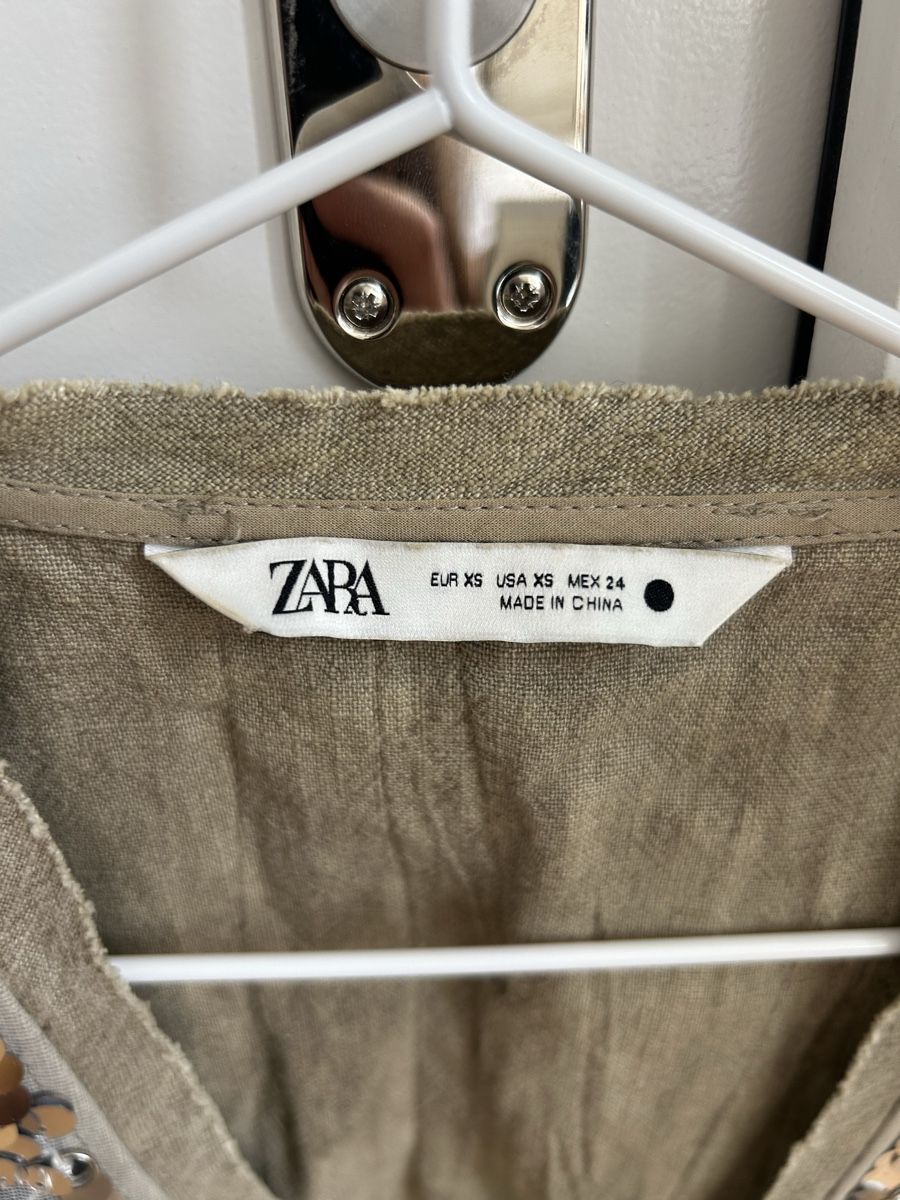 Zara Top: Zara Sequin Embellished Top - Sparkle into Summer! – Usato da Zürich venduto da pdi_kr7j 1
