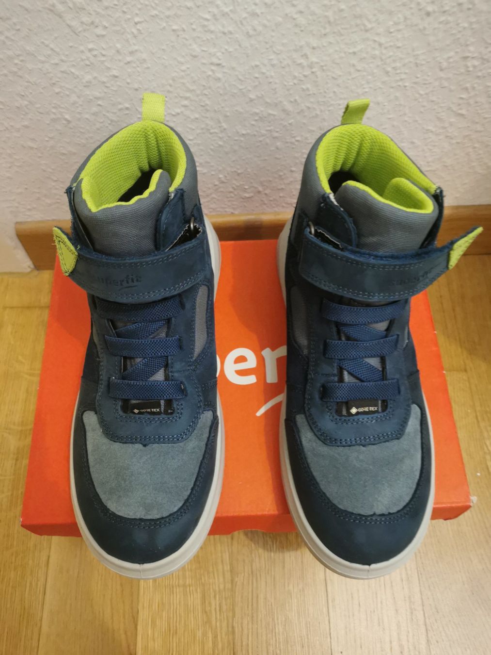Superfit Scarpe per ragazzi: Superfit Gore-Tex gr.35 – Nuovo (secondo la descrizione) da Zürich venduto da Simfa_ana 1