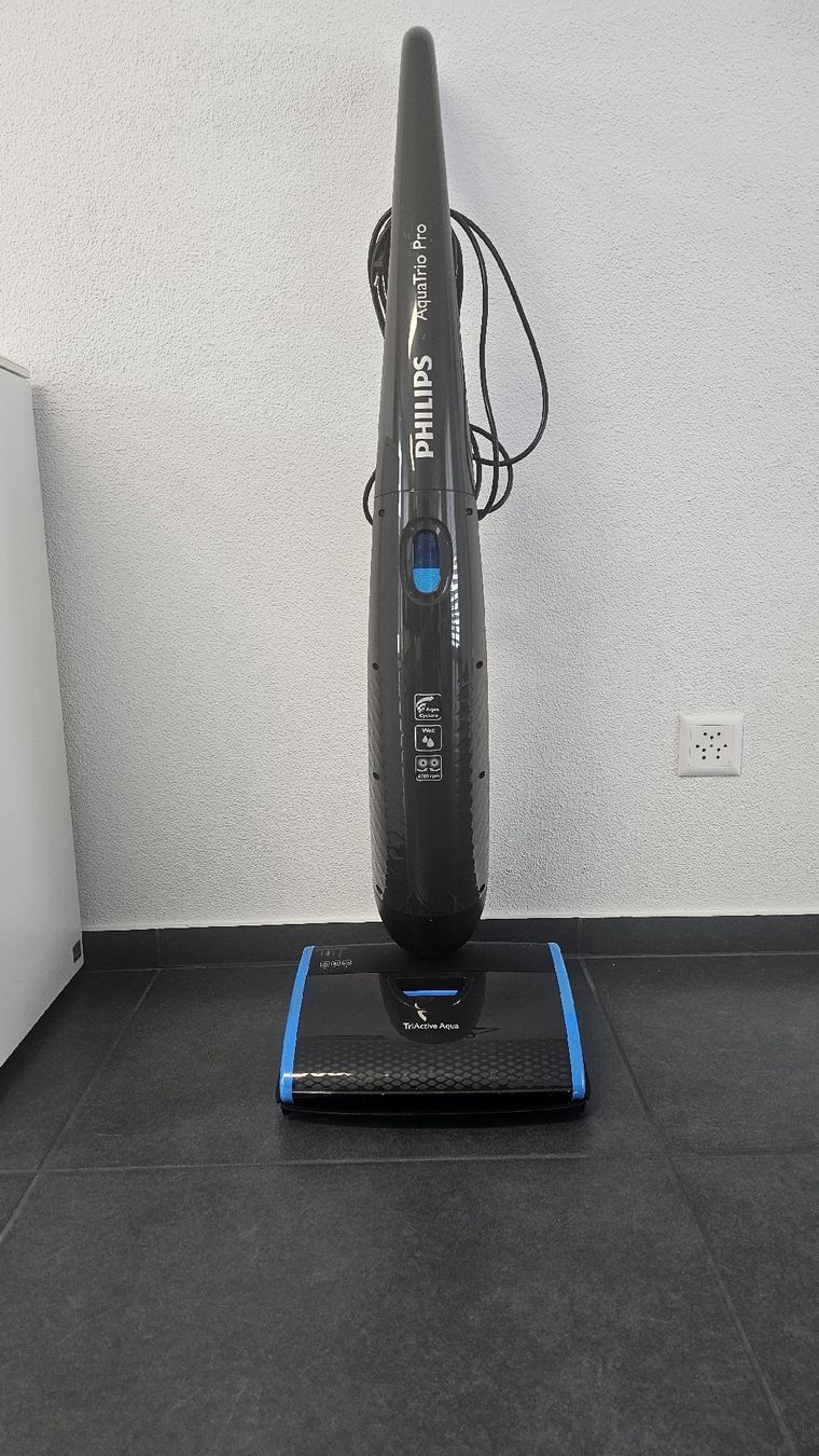 Philips Aspirapolveri & Accessori: Philips AquaTrio Pro – Usato da Rothrist venduto da PhilipsAurea