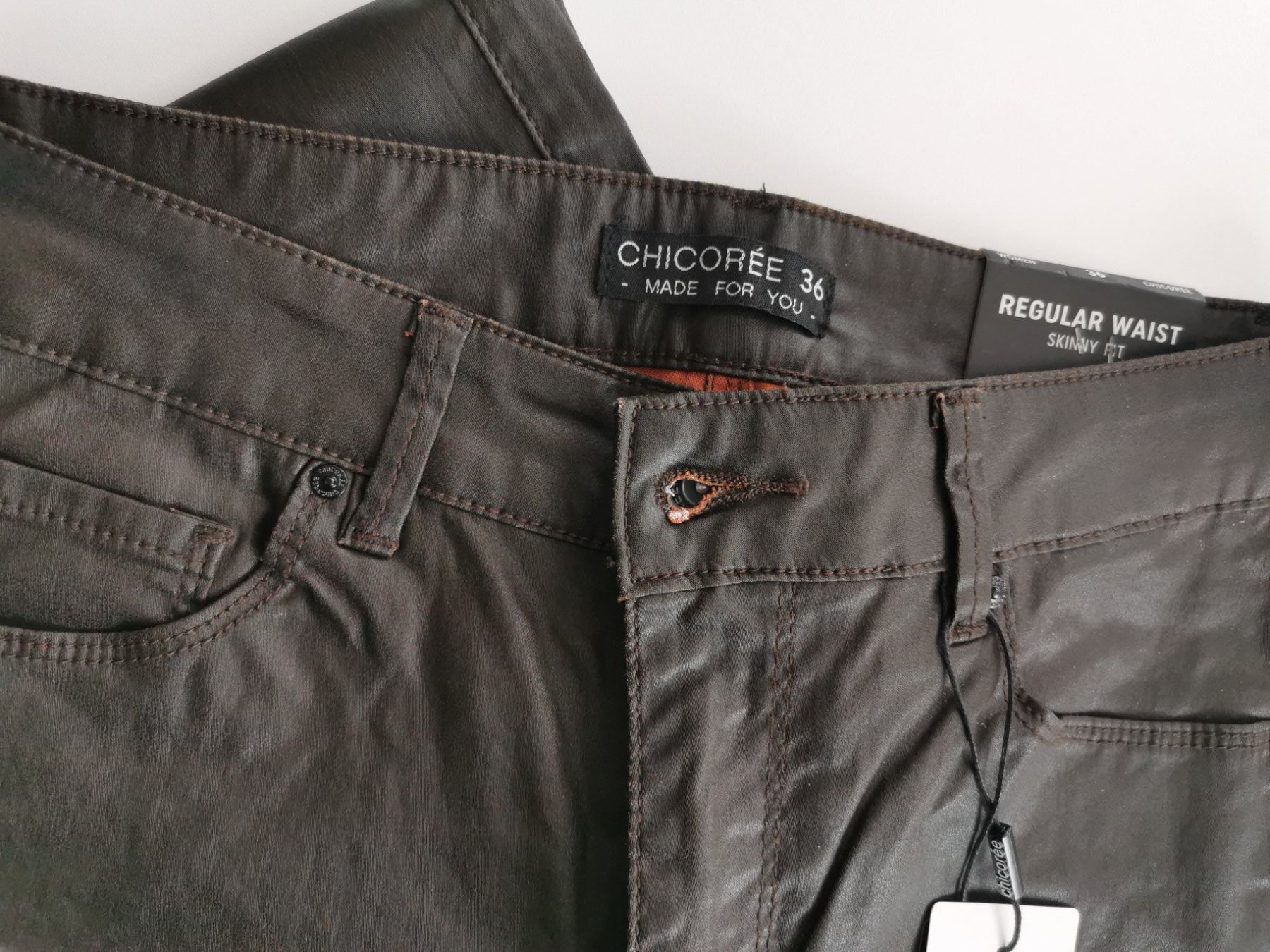 Pantalons: Tolle Hosen "neu" – Neuf avec emballage d'origine à Menziken par Giulietta1 2