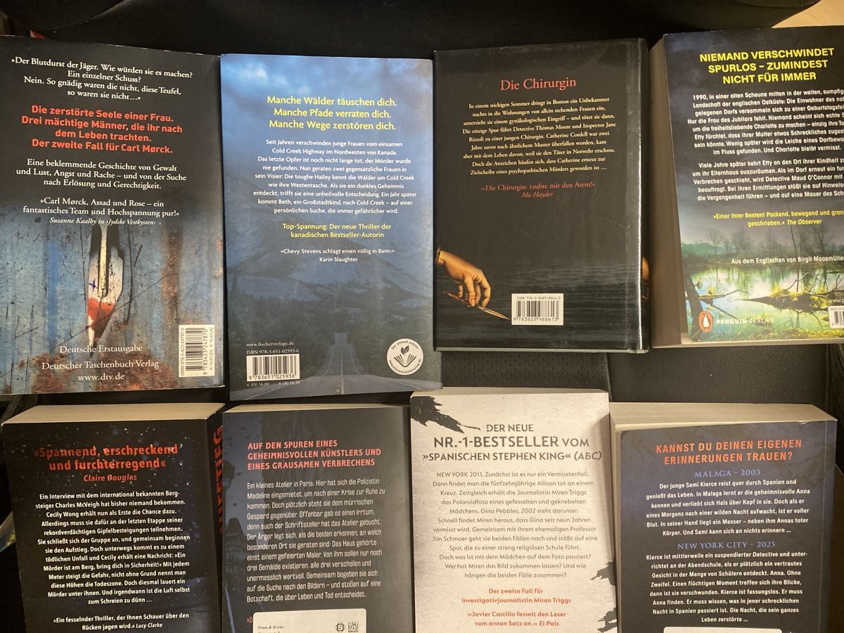 Livres: 8 spannende Thriller  – D'occasion à Erlinsbach SO par Silverstorm 1