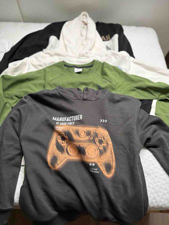 Set of 4 Boy Sweaters and Hoodies Size 146-152