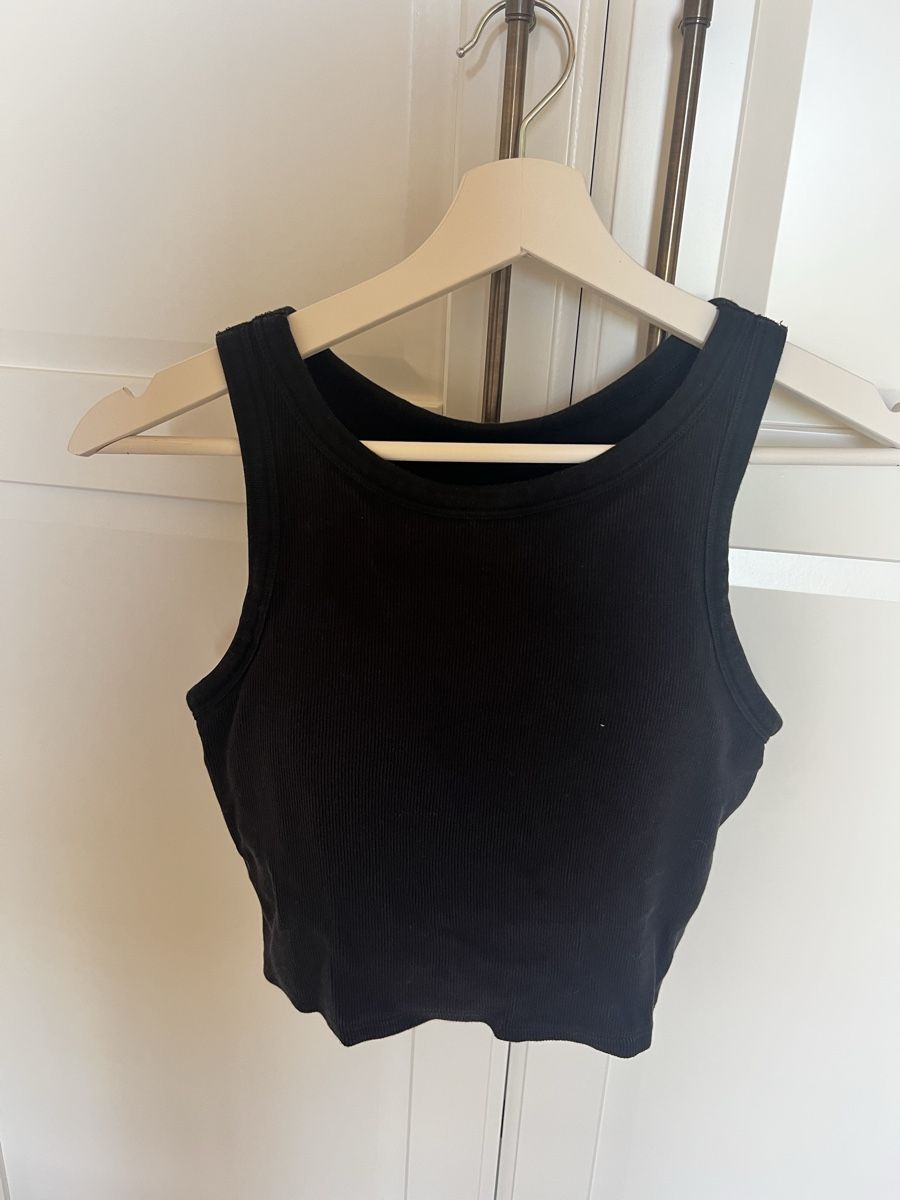 Tops: Top brassière intégrée UNIQLO noir  – Gebraucht aus  von