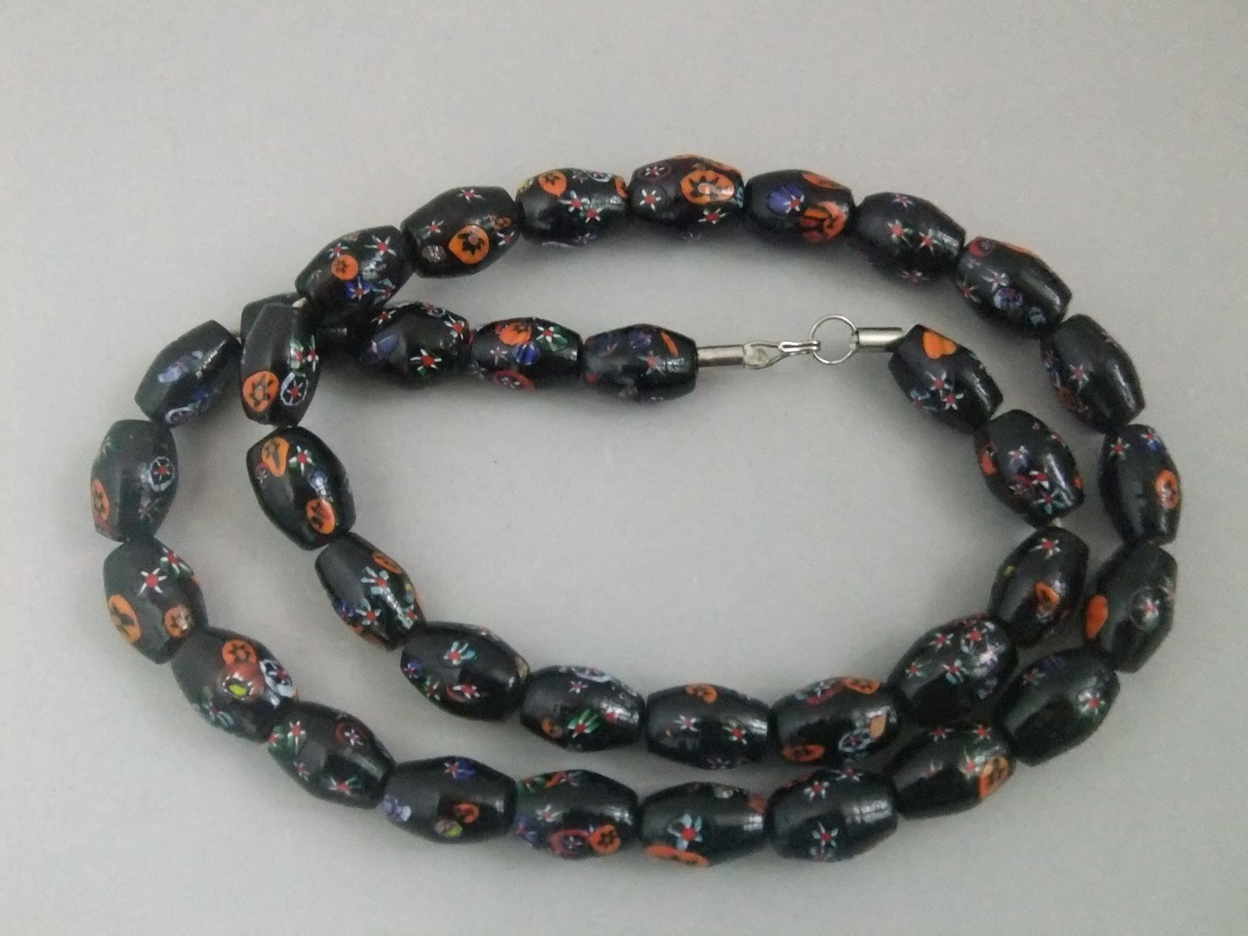 Catenine: Lange Millefiori Halskette – Usato da Esslingen venduto da eintagammeer 3