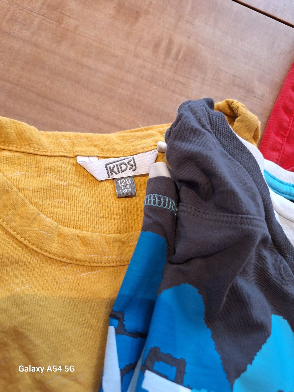Lotti & Set di vestiti: Kinderkleider – Usato da Triengen venduto da knopf2016 1