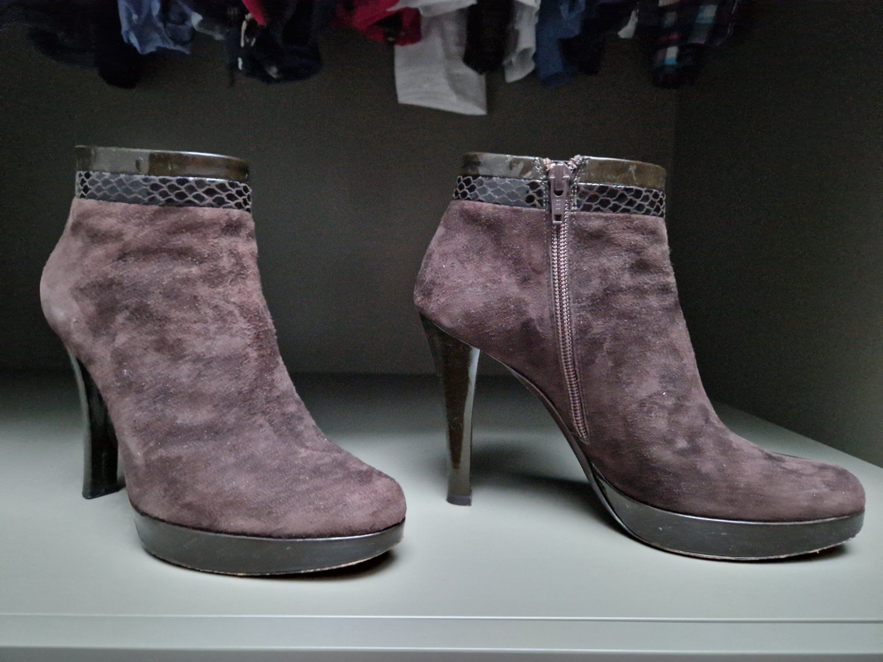 Scarpe da donna: Bruno Magli suede booties 37 – Usato da Adliswil venduto da fashionholic 2