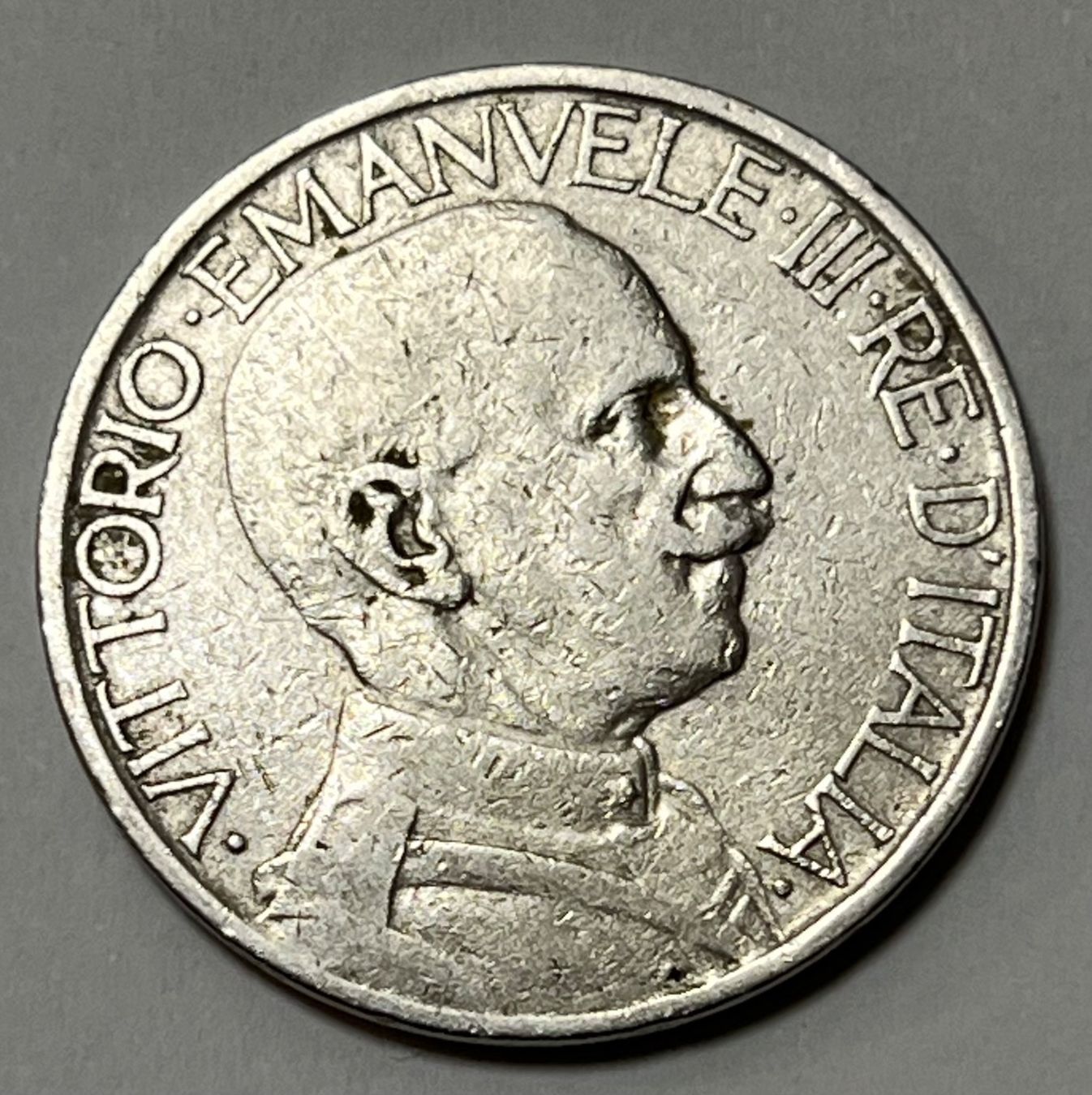 Tutti le monete: 2 Lire - Victor Emmanuel III - 1924 – Usato da Dietikon venduto da Numis8953