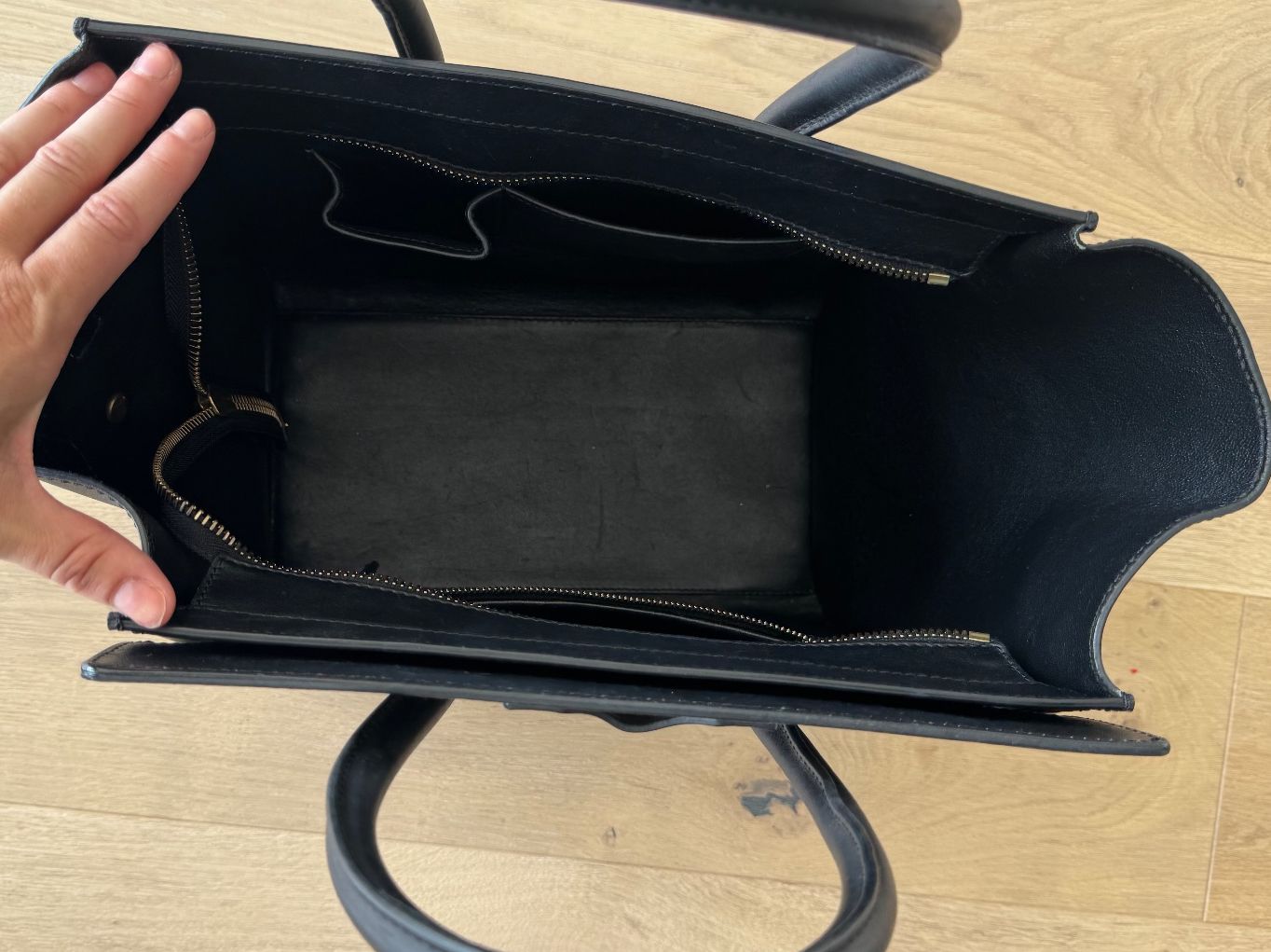 Celine Borse: Celine Luggage Mini Schwarz Top Zustand – Nuovo (secondo la descrizione) da Erlinsbach venduto da Agnes123. 2