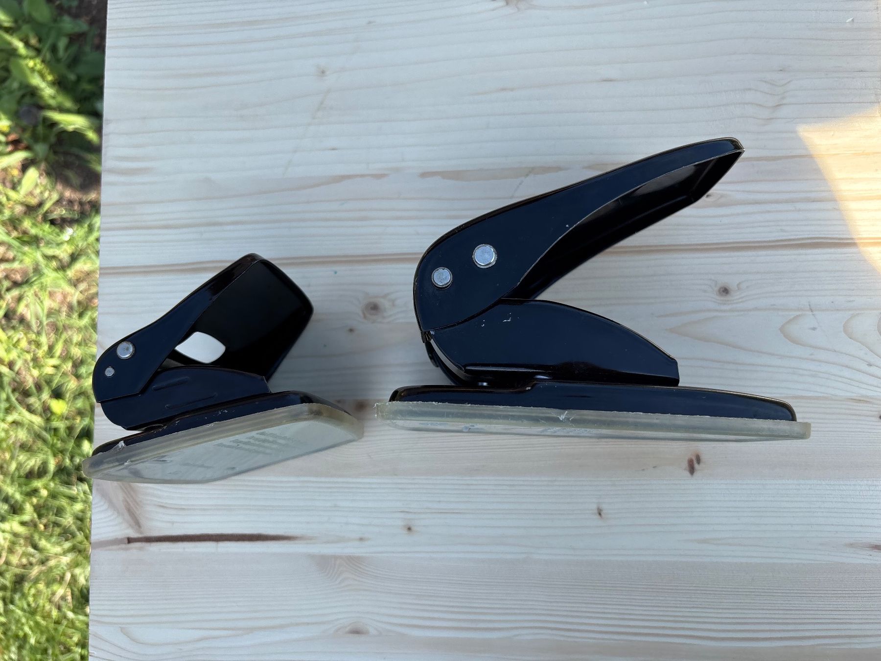 Leitz Tous les outils: 2 schöne alte Leitz Locher – D'occasion à Feldbach par Olive1 1