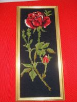 Vintage Rose- Gobelin-Stickbild im Goldrahmen