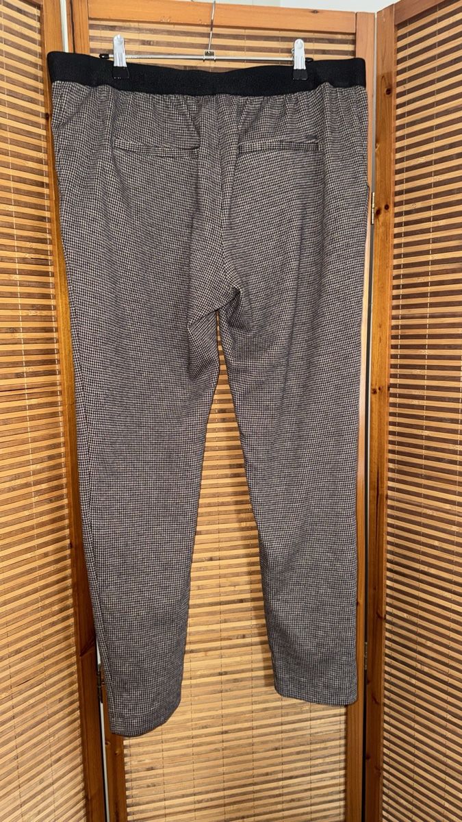 Esprit Pantaloni: Stoffhose von Esprit 42 – Usato da Gümligen venduto da morticiaaddams 1