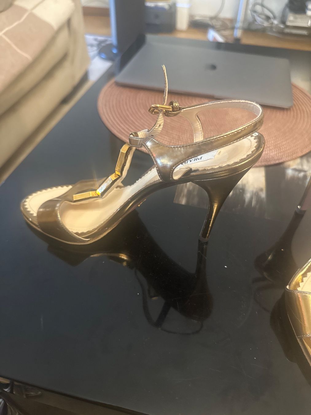 Prada Chaussures femmes: Chaussures femmes Prada – D'occasion à Genève par lka_65gh 2