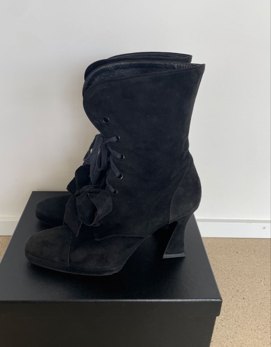 Chanel Damenschuhe: Chanel vintage Runway Boots – Gebraucht aus Stäfa von Nicole093 4