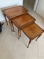 Ensemble de trois tables gigognes vintage en bois