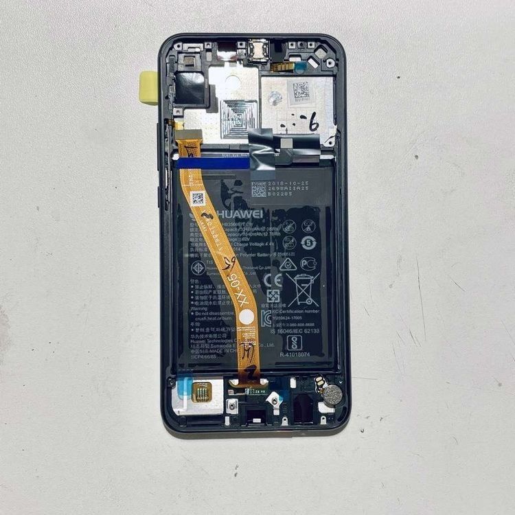 Huawei Portables: écran P SMART+ 2018, LCD + CHASSIS + BATTERIE – Neuf avec emballage d'origine à Morges par DA-repa 2