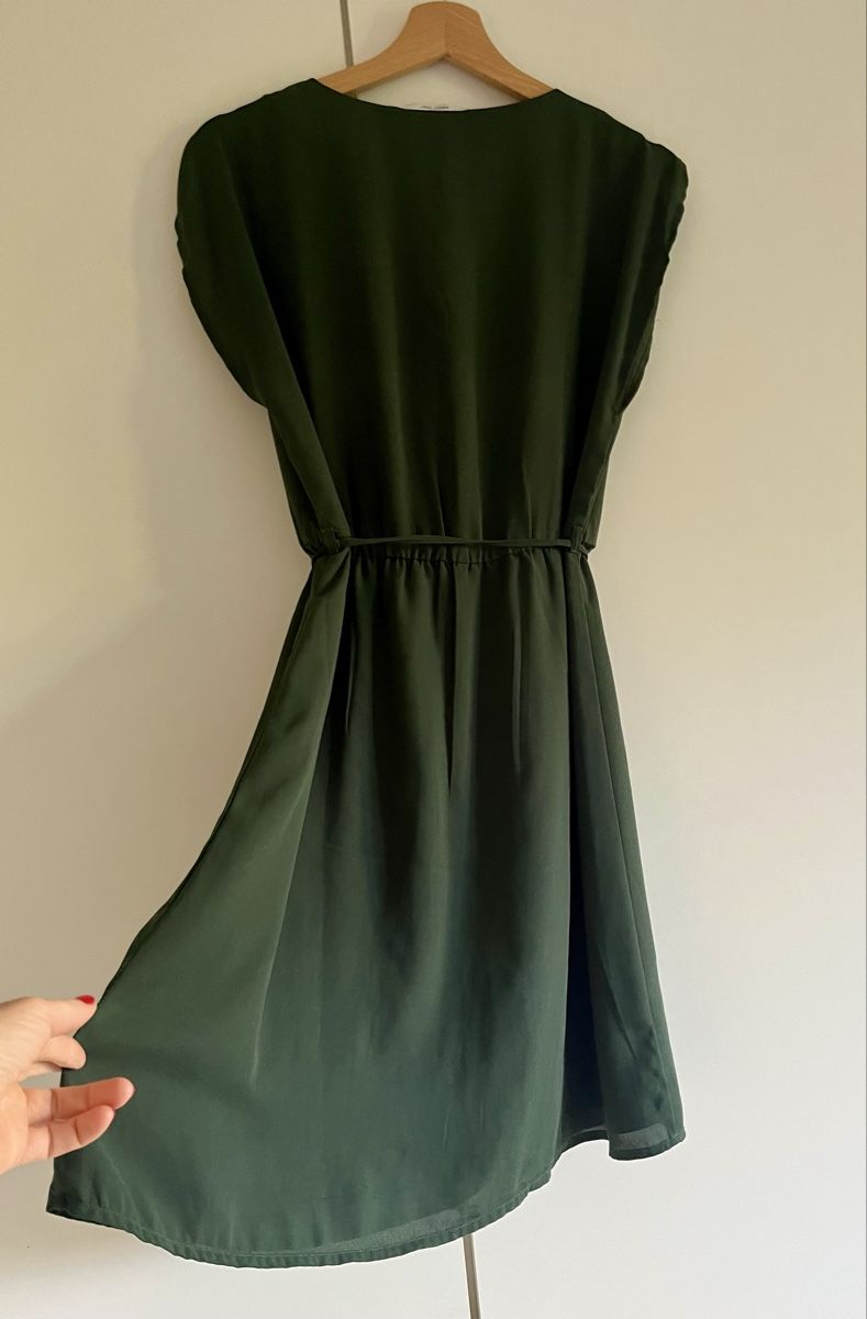 Vestiti: Khakifarbenes Kleid, Grösse 36, about you – Usato da Sursee venduto da abcdxyz 4