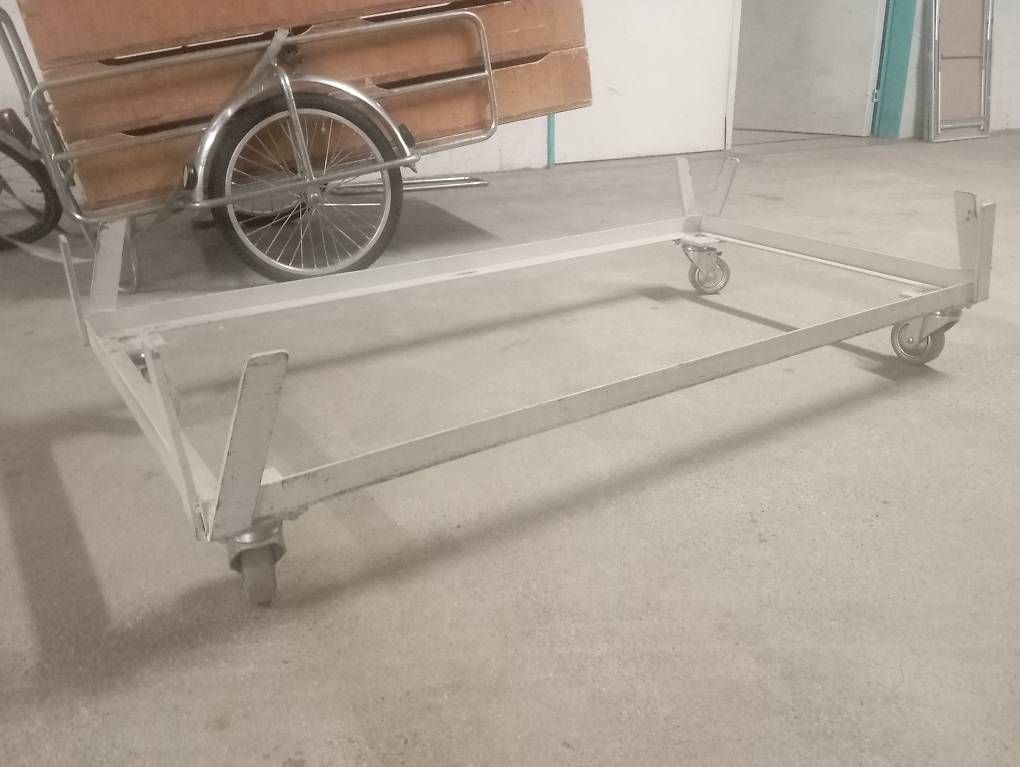 Koffer & Taschen: Wagen 72 cm x 142 cm – Gebraucht aus Basel von Petergunn