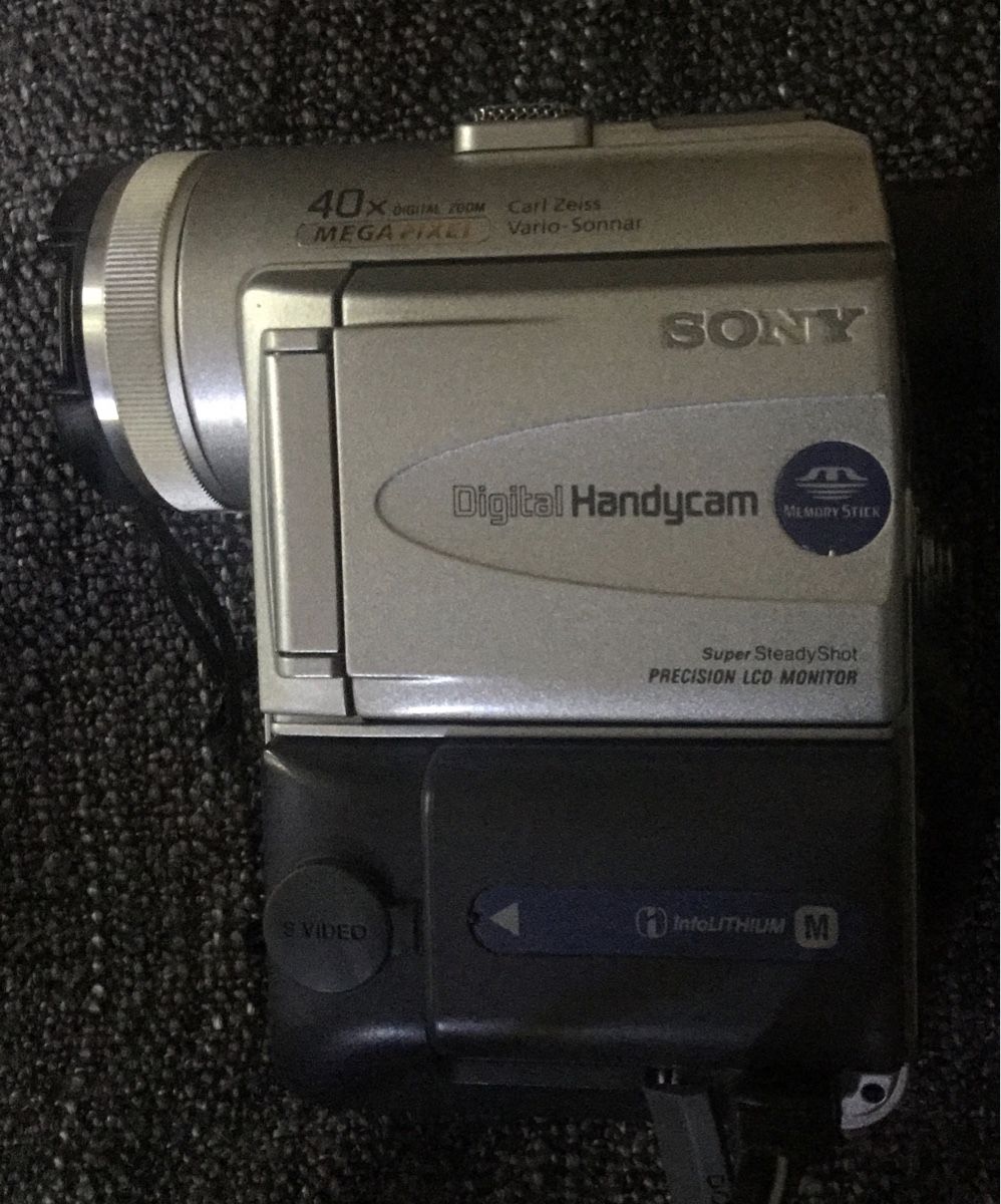 Sony Caméscopes: Sony Handycam – D'occasion à Schlieren par Jeajet