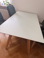 Tisch + 6 Stühle