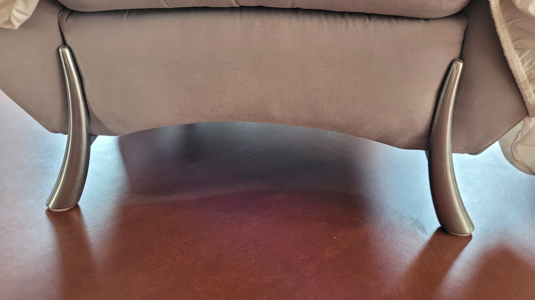 Sessel: Bequemer Relax-Sessel mit passendem Hocker – Gebraucht aus Wil SG von Bergsturm 3