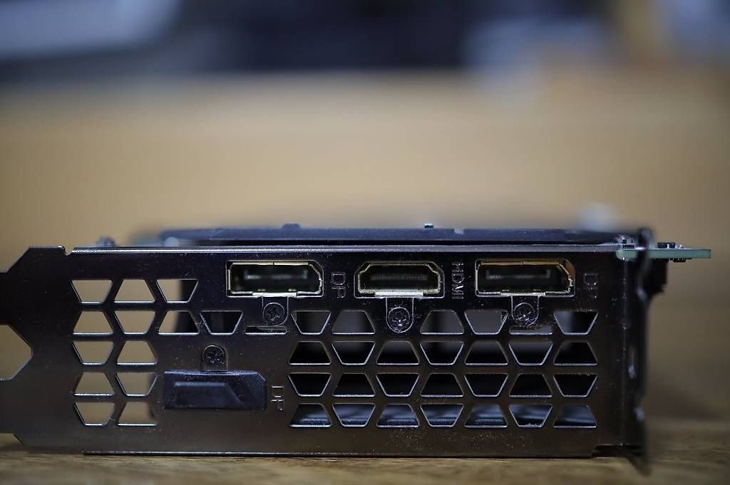 Schede grafiche: Grafikkarte Nvidia GeForce RTX 2060 – Usato da Stans venduto da luk_9xsh 4