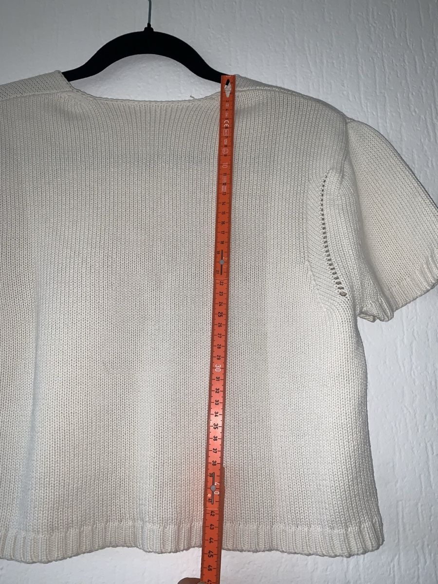 Top: T-shirt maille blanc crème, taille S – Usato da Lausanne venduto da Xiaoxi 6