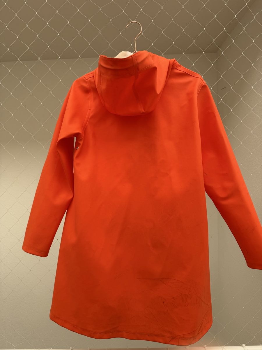 Stutterheim Cappotti: Stutterheim Mosebake Grösse S orange – Usato da Münchenstein venduto da Ladypink7 3