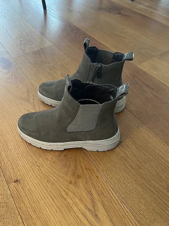 Tamaris Scarpe da donna: Stiefeletten Tamaris – Usato da Murten venduto da bea_n5yn 1