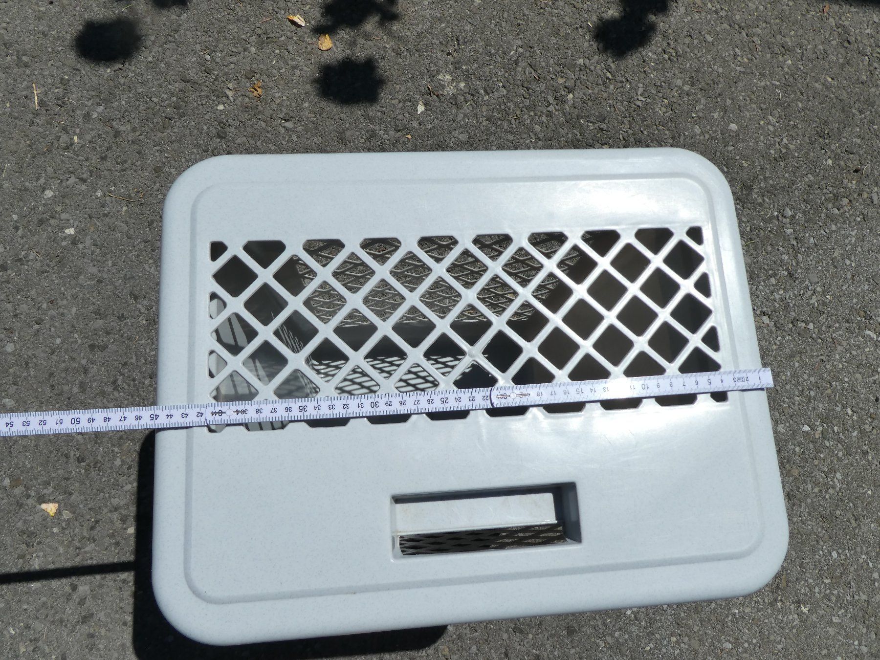 Wäschekörbe: Wäschekorb mit Deckel Plastik. – Gebraucht aus Siebnen von GluckPilz5684 4
