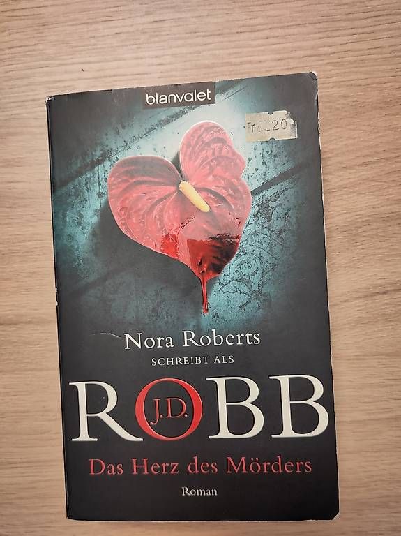 Libri: J. D. Robb alias Nora Roberts - Das Herz des Mörders – Usato da Rorschacherberg venduto da c_v_nh92