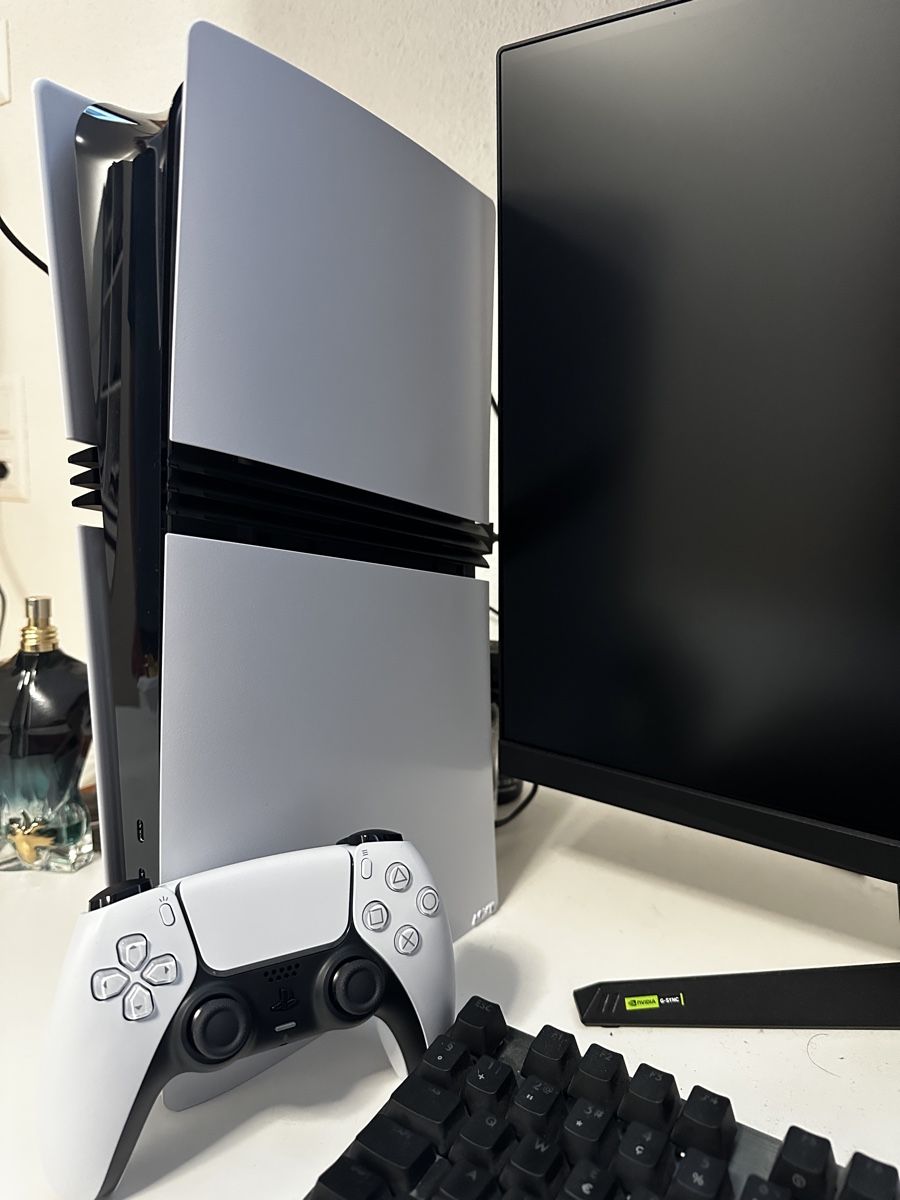 Sony Console: PS5 Pro – Nuovo (secondo la descrizione) da Oberarth venduto da cos_km6m 2