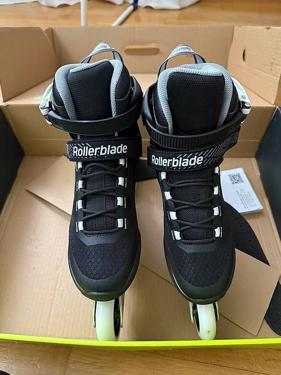 Pattini in linea & Pattini a rotelle: Inline Skates Rollerblade neu in Originalverpackung 40.5/41 – Nuovo e nell'imballaggio originale da Weesen venduto da lau_lsx5 1